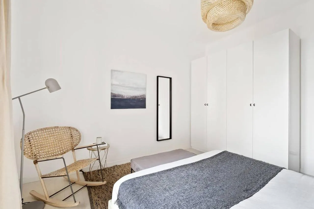 Golden Navy Design Apartment In Porta Venezia Milan