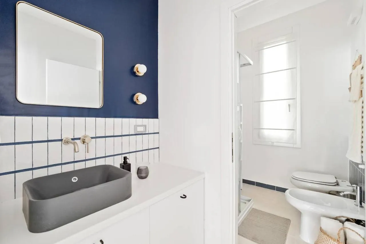 Golden Navy Design Apartment In Porta Venezia 밀라노 0*,
